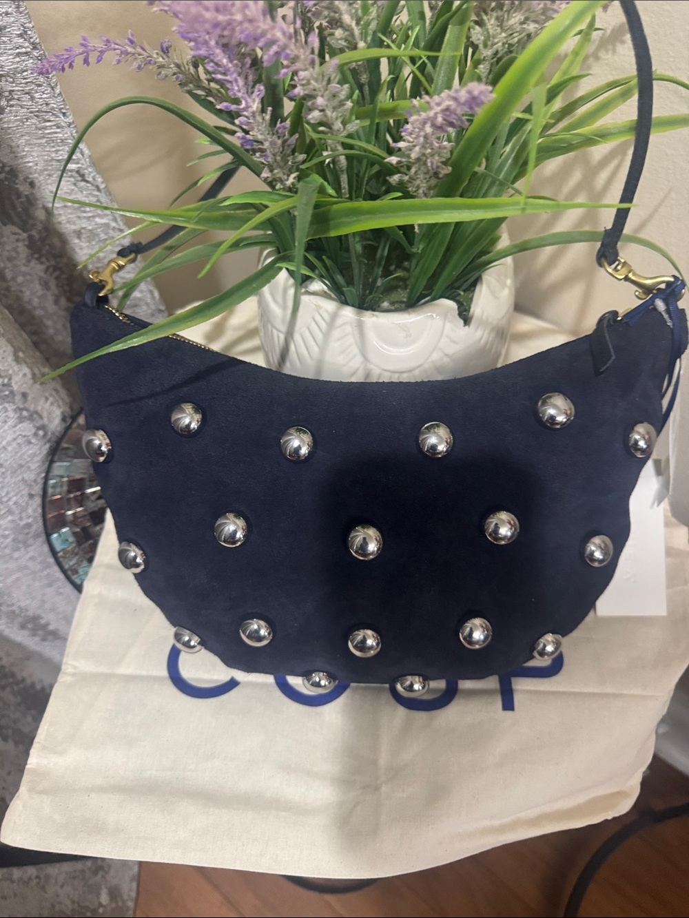 Clare . V Lune Shoulder Bag
Clare V. - Picture 17 of 17